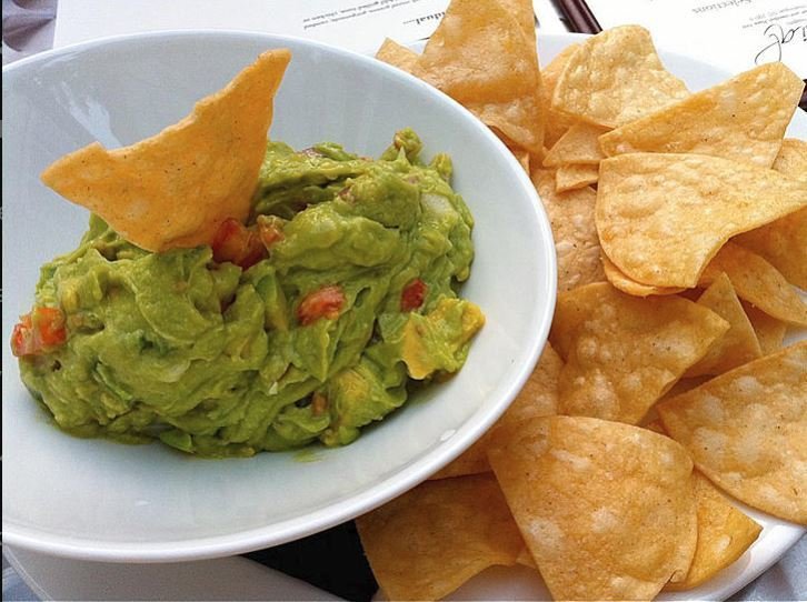 Pool Snack - Guacamole chips