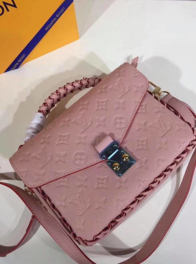 Louis Vuitton Pochette Metis
