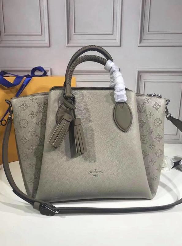 Louis Vuitton Haumea 