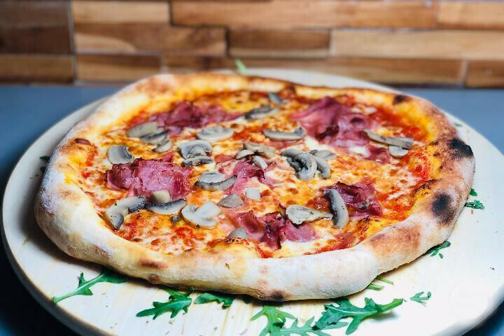 Prosciutto &amp; Funghi