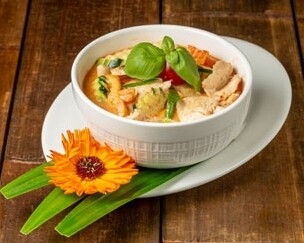POULET AU CURRY ROUGE