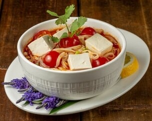 SOUPE TOM YUM TOFU