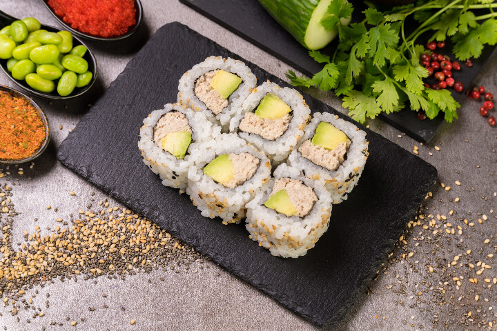 C4. California thon mayo avocat rolls