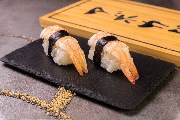 D4. Nigiri sushi crevettes cuites