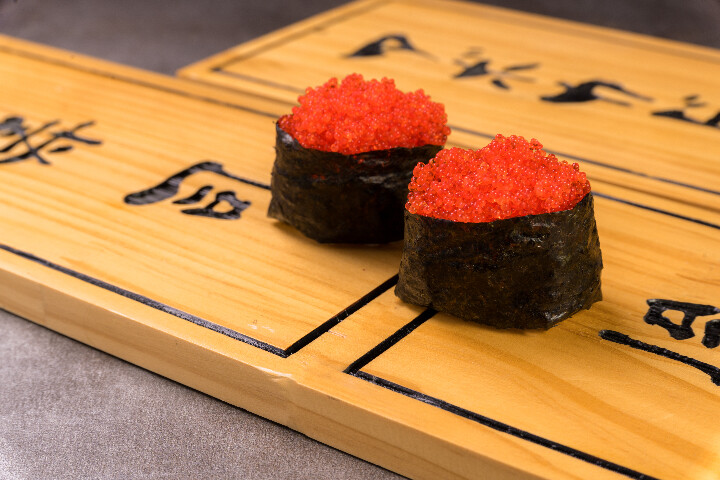 Nigiri sushi œuf de poisson volant