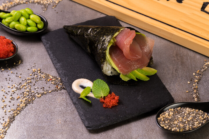 E2. Temaki thon cru avocat