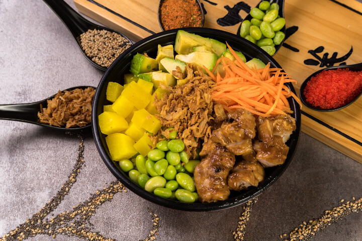 Poke bowl poulet