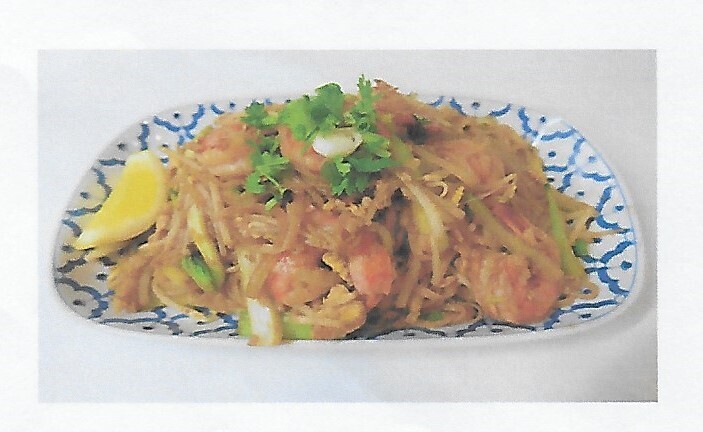 Nouilles sautées au sauce de soja avec ( bœuf, poulet, ou porc ) 
Fried noodles with soy sauce with ( beef, chicken, or pork )