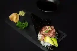 Temaki Avocat Spicy Tuna