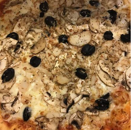 53.Pizza REGINA