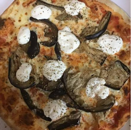 60.Pizza BACIO D’AMORE