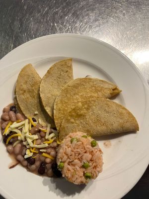 QUESADILLA  AU FROMAGE 4P