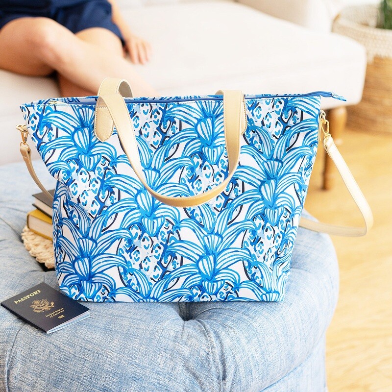 Lookin&#39; Pine Travel Tote