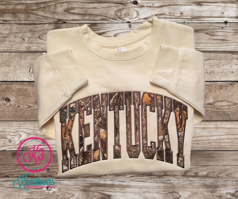 Adult Camo Kentucky Applique Fleece Crewneck Sweatshirt