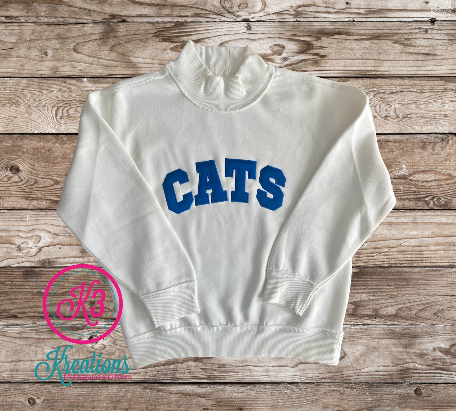 CATS Applique Cream Mockneck