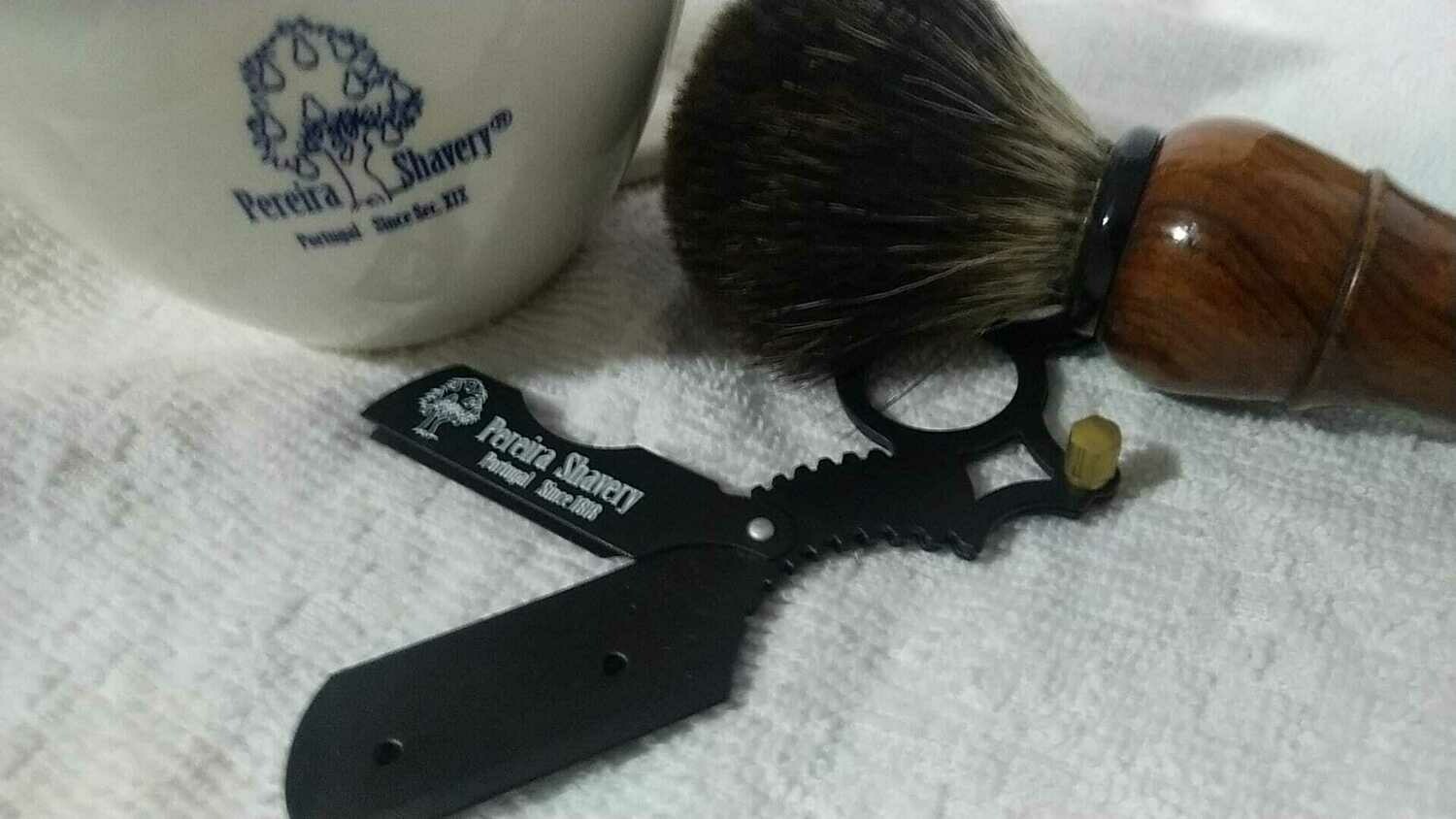 Pereira Shavery Razor For Full Disposable DE Blade With One Finger Ring