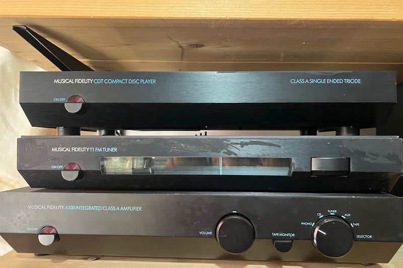 MUSICAL FIDELITY A100 + CDT CD PLAYER + TI FM TUNER