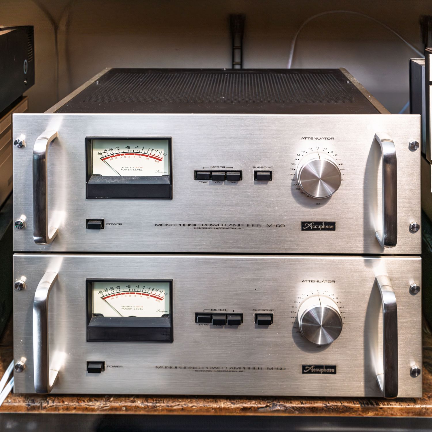 ACCUPHASE MONOPHONIC M-60