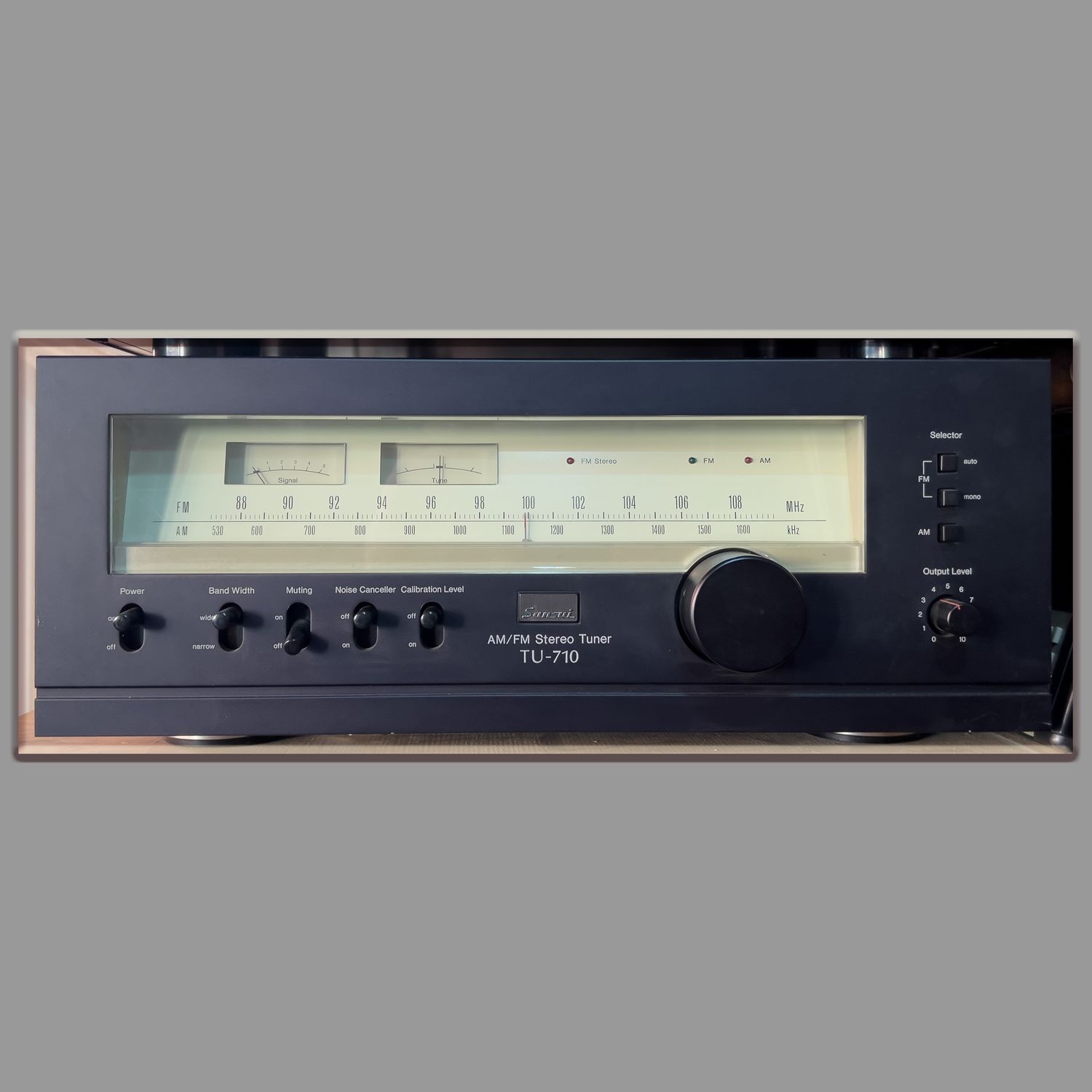 SANSUI TU-710