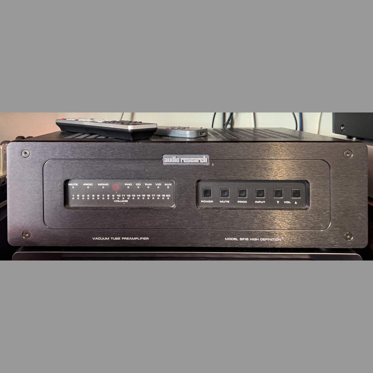 PREAMPLIFICATORE AUDIORESERCH SP16