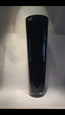 Vase schwarz konisch