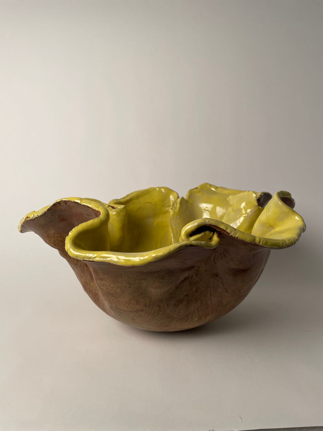 Handgefertigte Terrakotta-Schale – Einzigartiges Design, Natürliche Eleganz für Ihr Zuhause