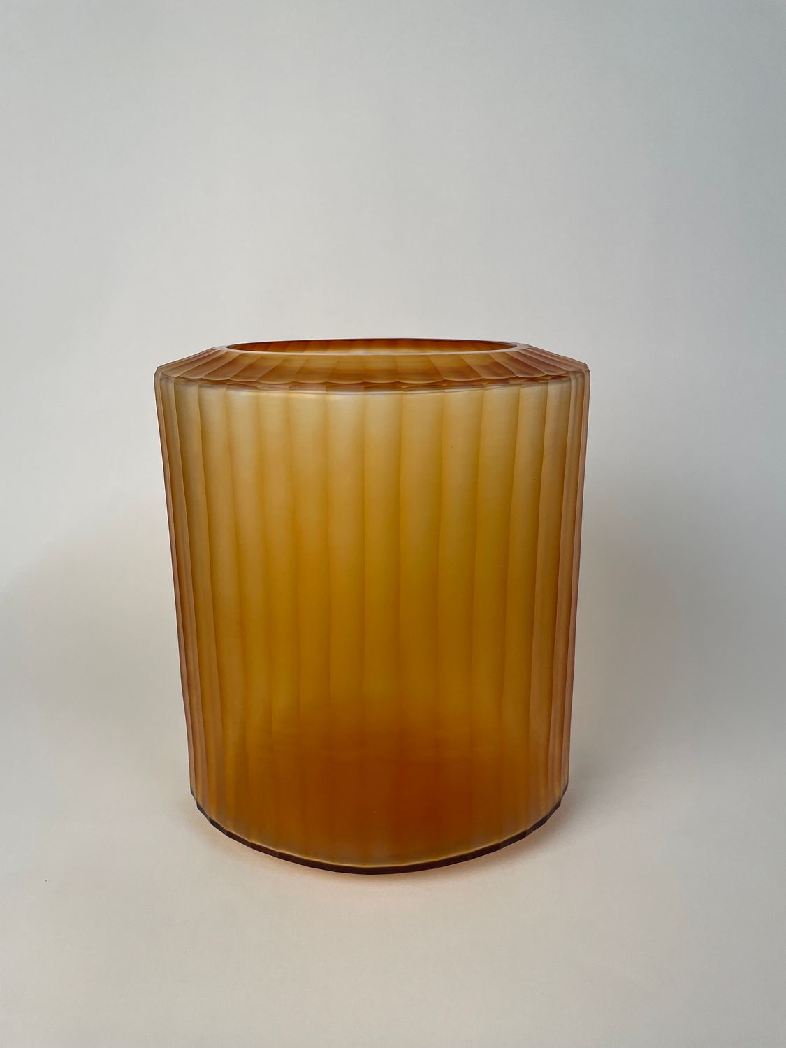 Guaxs Omar Medium Clear/Gold – stilvolle handgefertigte Glasvase mit goldenen Details, mittlere Größe