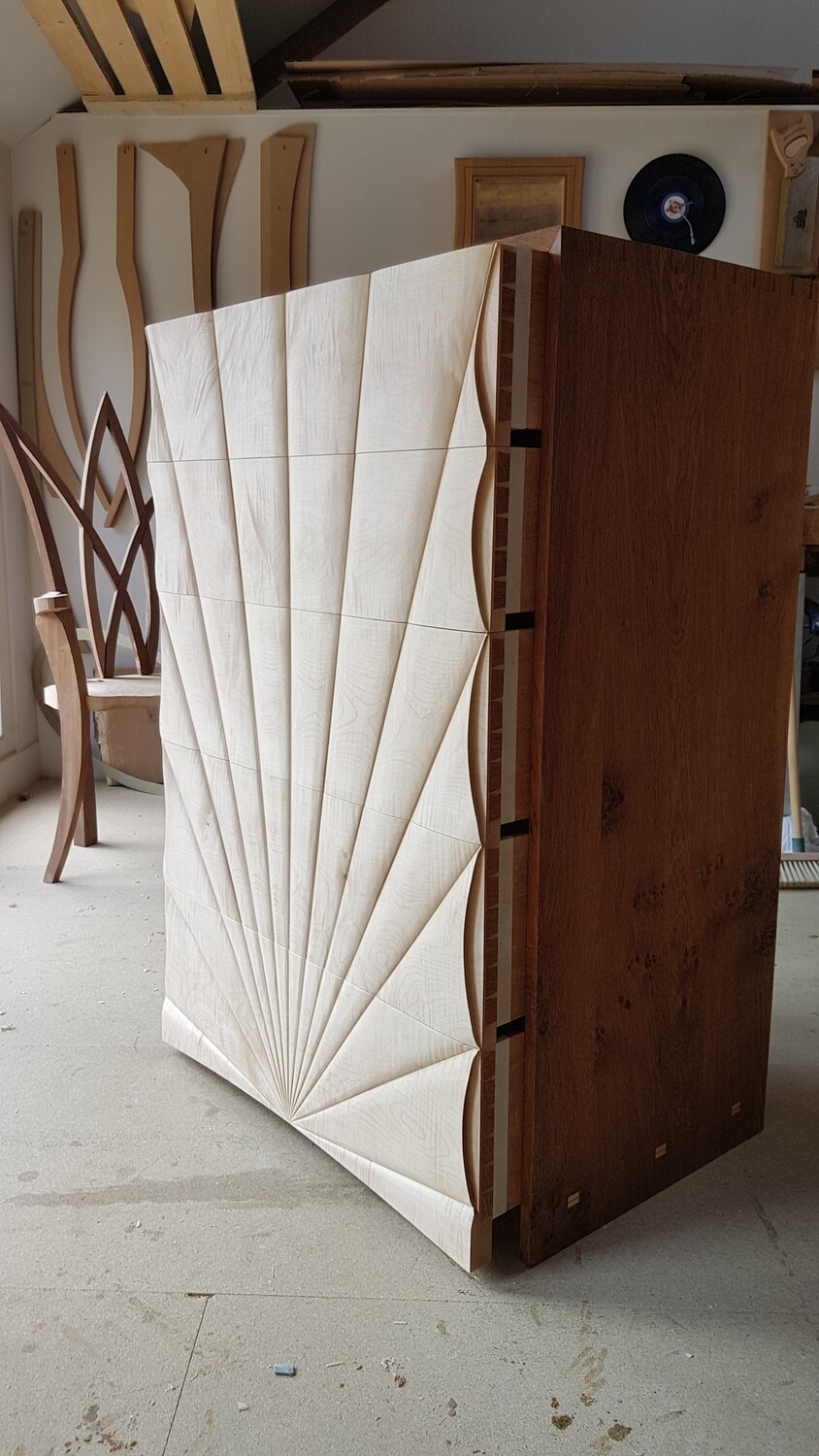 PHOTOGRAPHIC GUIDELINES FOR APPLICANTS OF THE ALAN PETERS ONLINE FURNITURE AWARD 2021.  The guidelines apply to the current award with the addition of submitting short video clips.