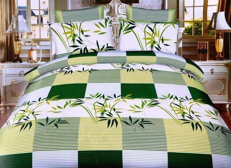 Flawless green