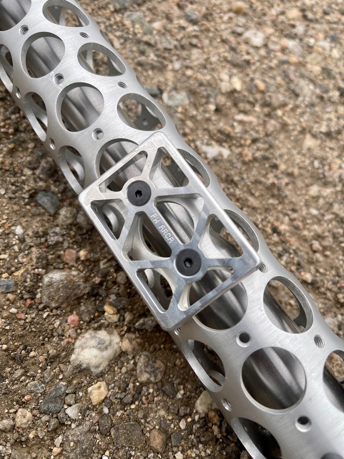 AR-10 ARCA Swiss Rail