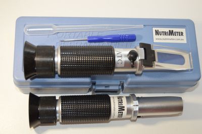 Refractomers