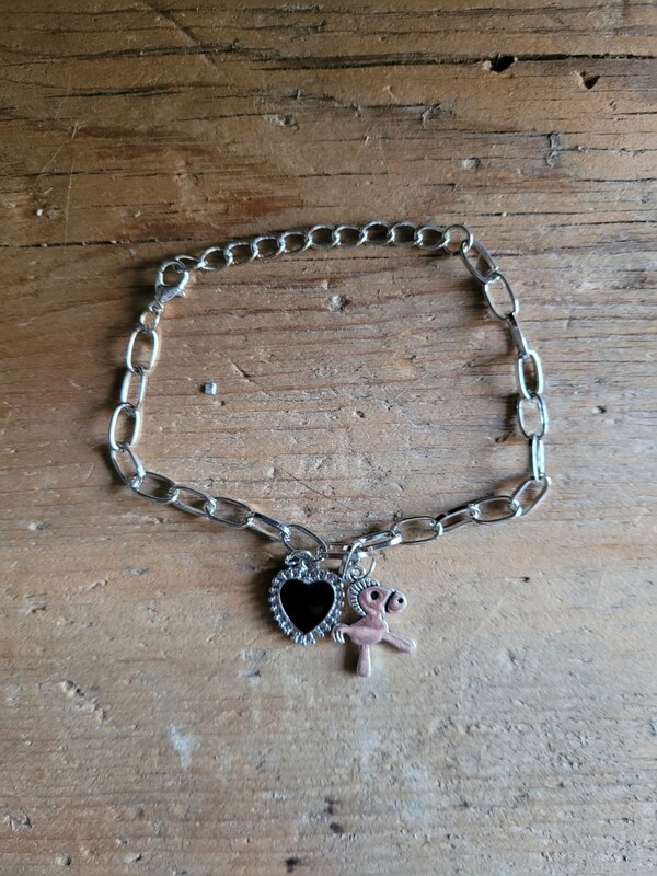 Bracelet avec breloque