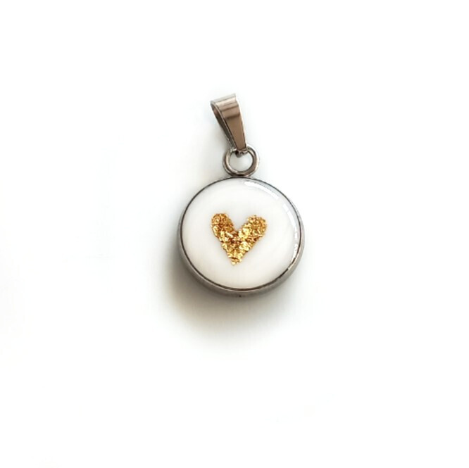 Breast milk pendant with gold leaf heart