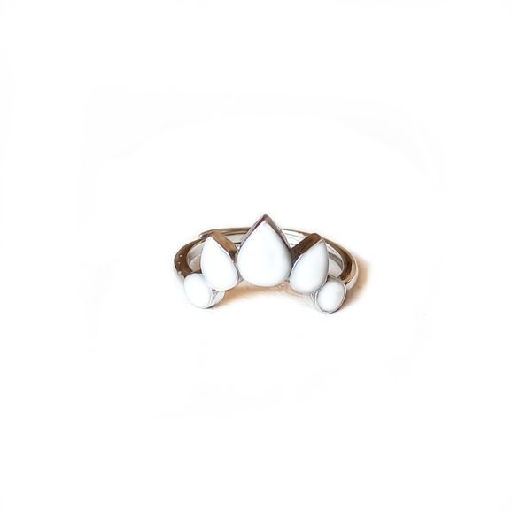 Crown stackable breast milk ring