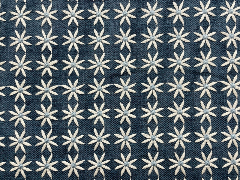 DAISY BLUE