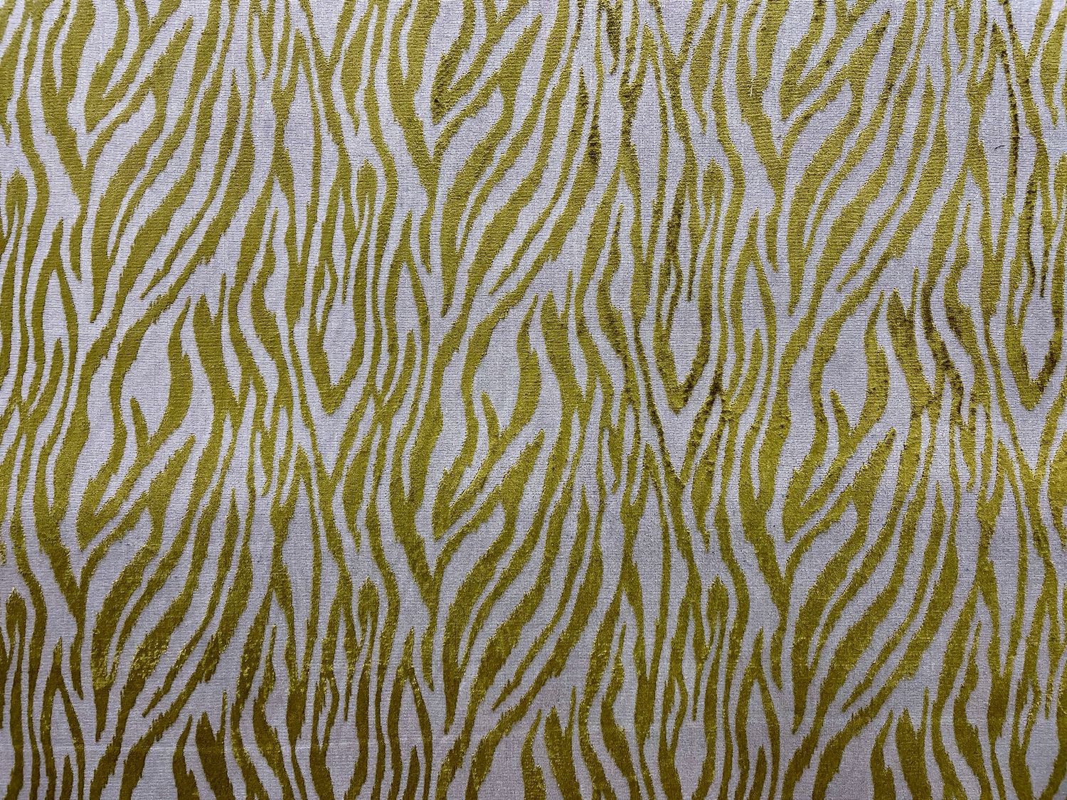 FANCY CHARTREUSE