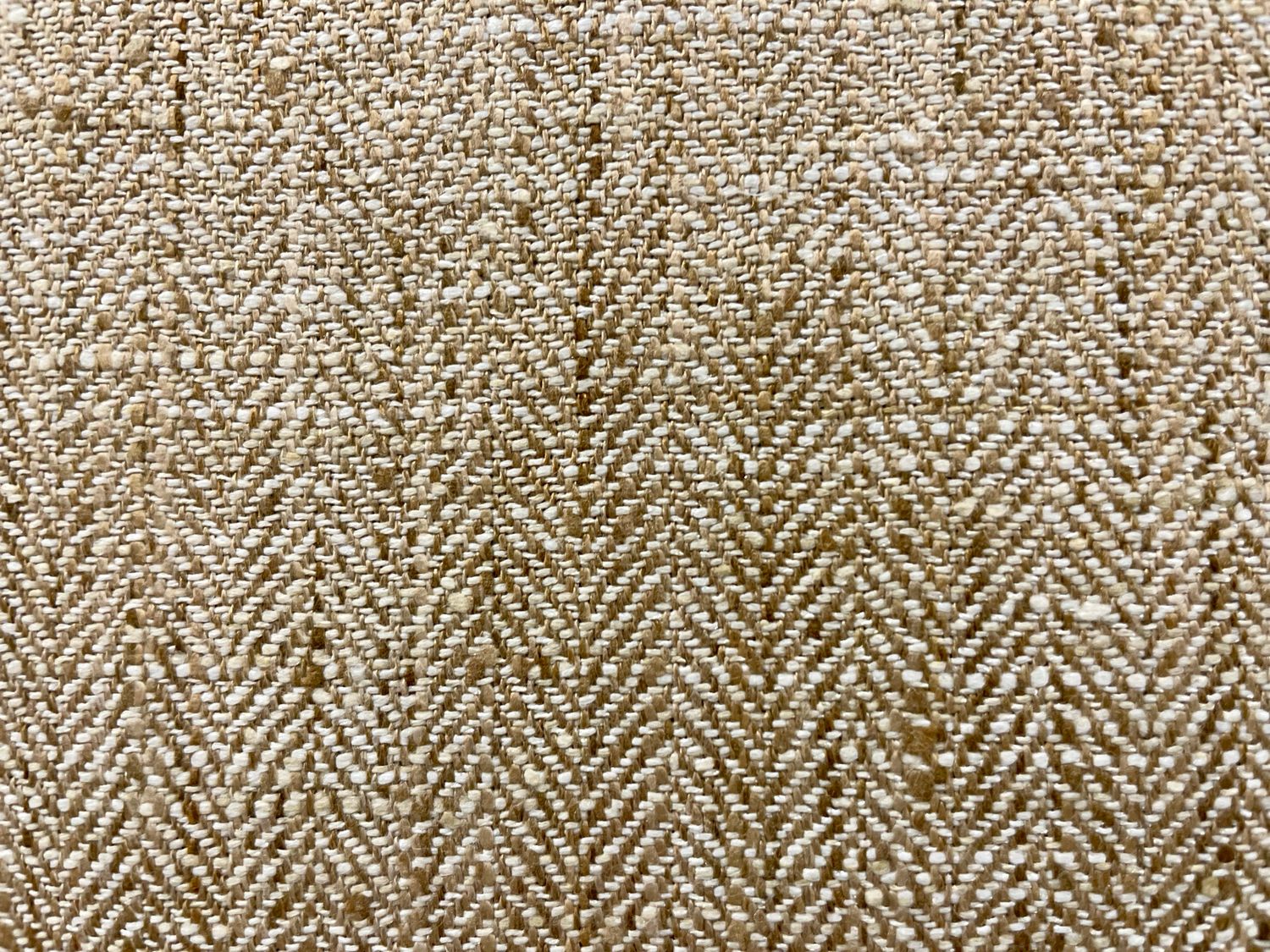 HAND TUSSAH