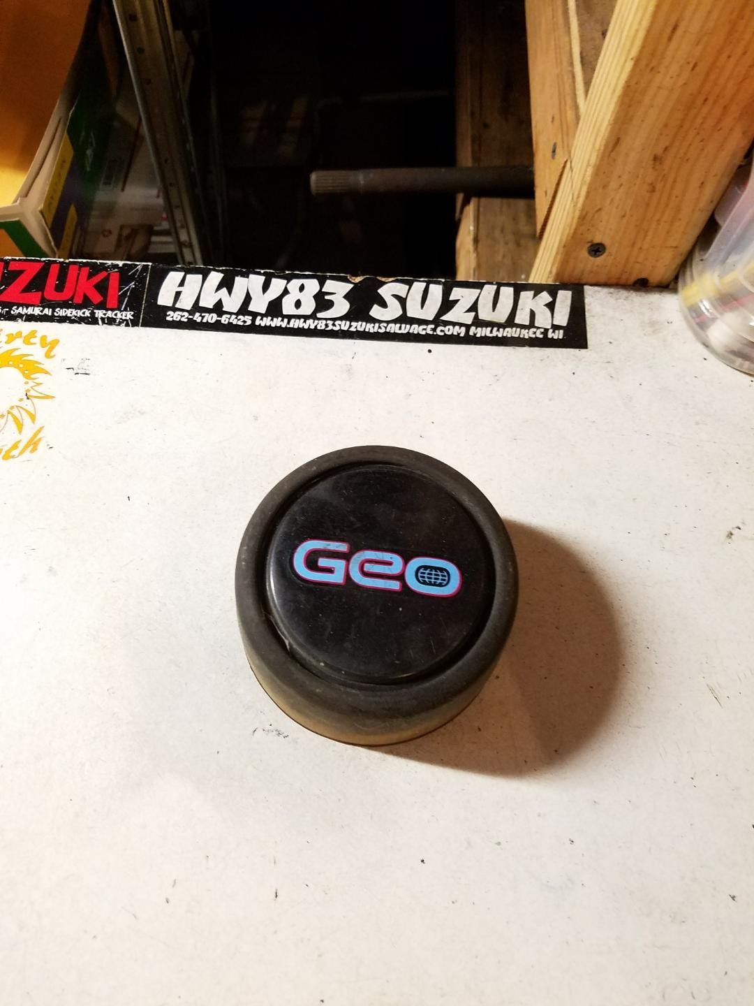 Wheel center cap (read details)