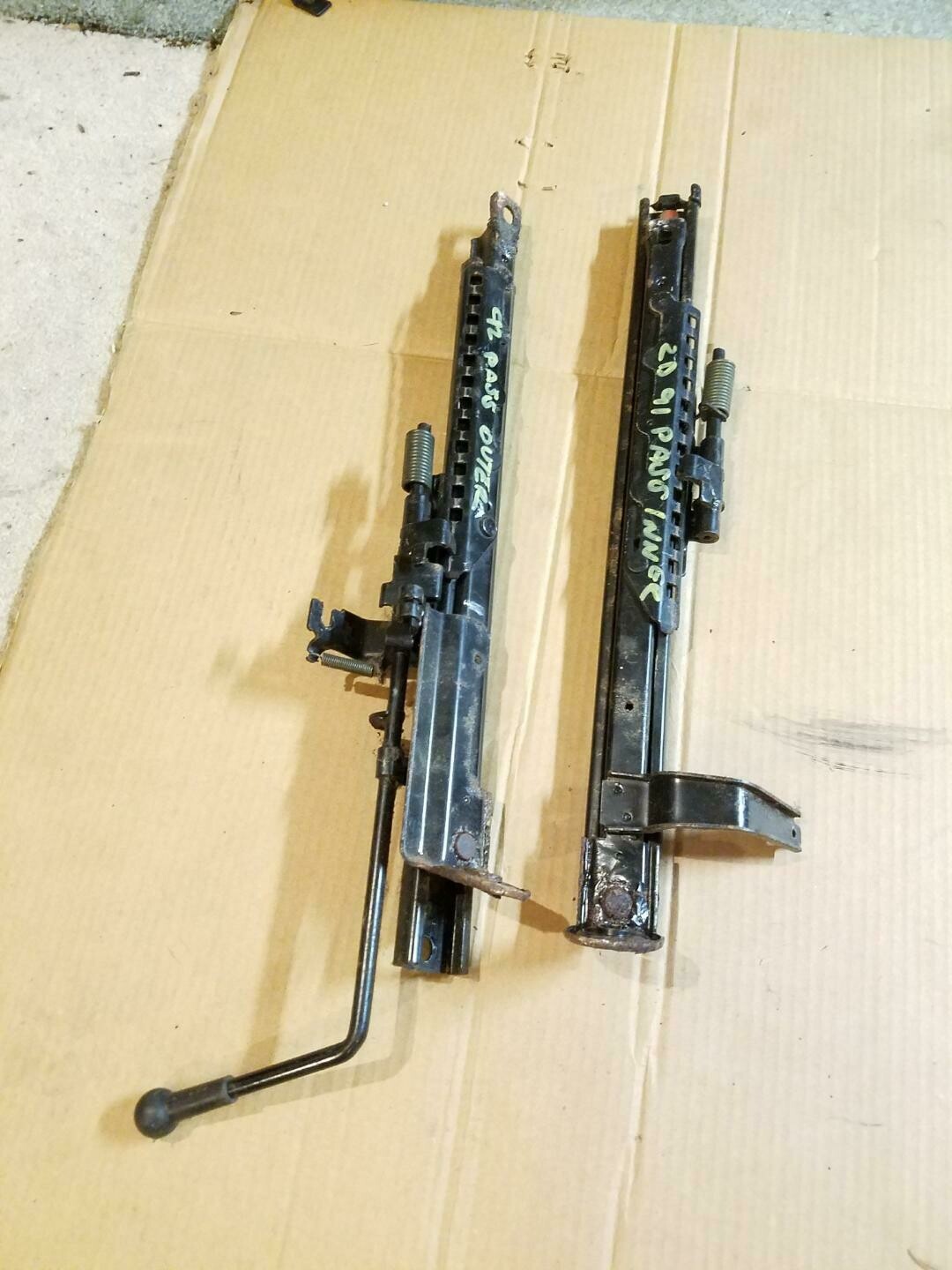 Seat rails PASSENGER 89-95 (2 door)