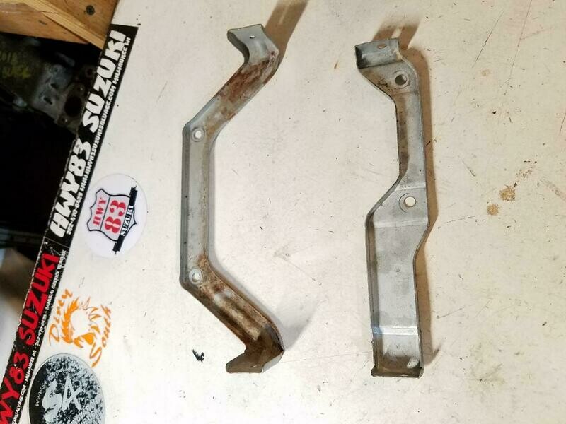 Transmission shifter console brackets
