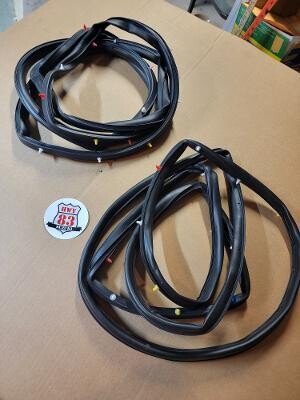 NEW Door Perimeter Seals (SEE 2ND PIC FOR PLACEMENT)