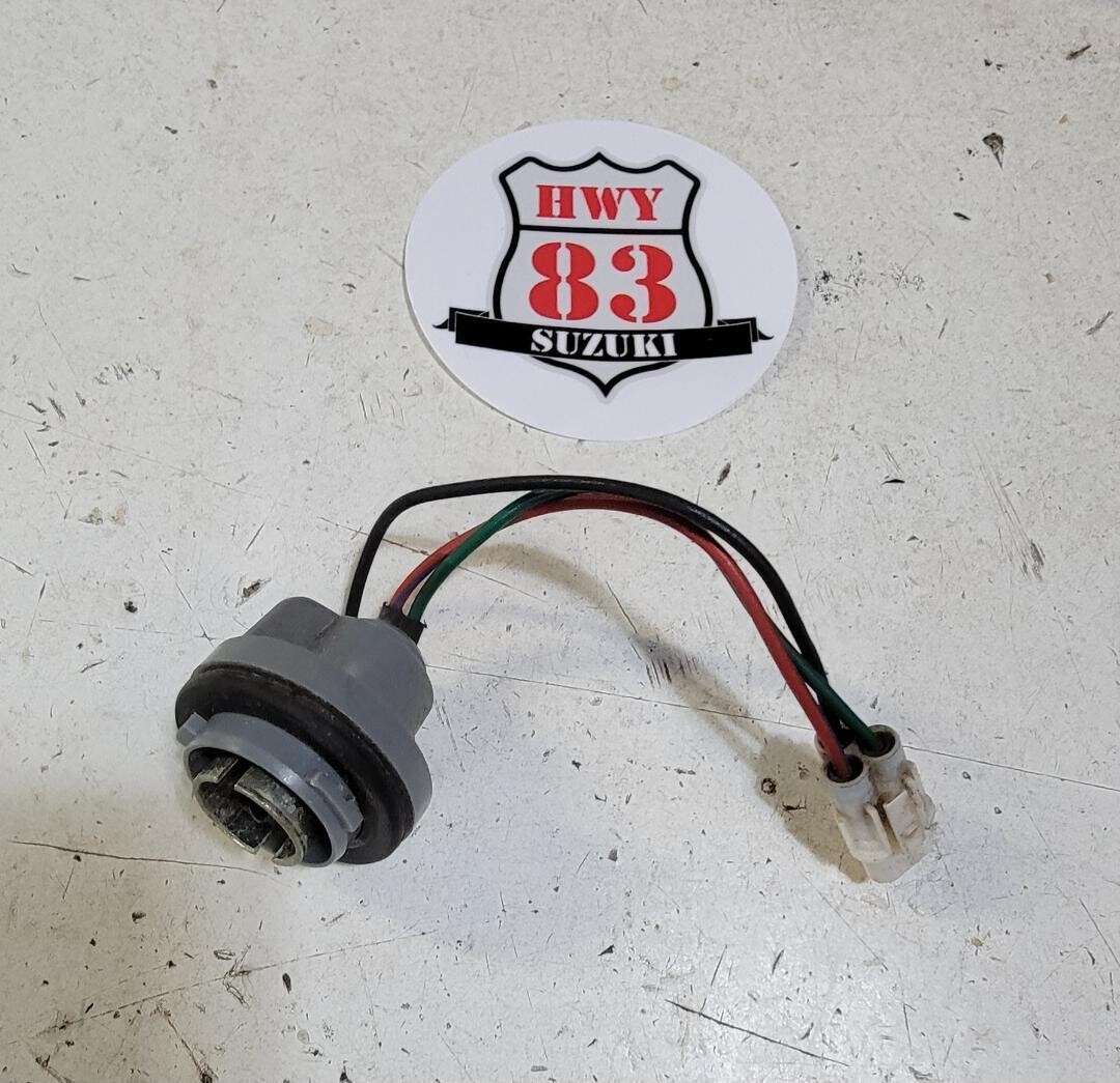Front Turn Signal Socket - Geo Tracker