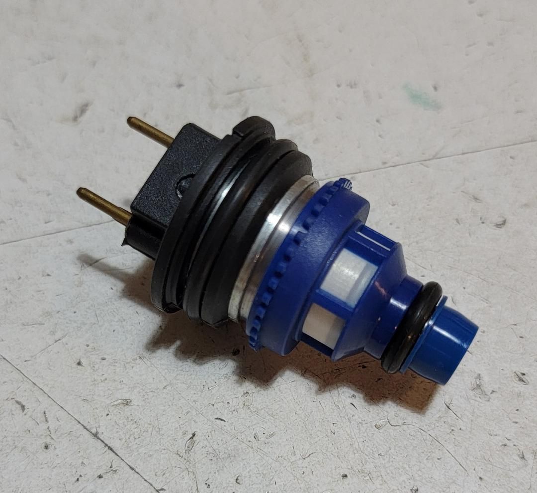 NEW Fuel Injector 1.6L 8V