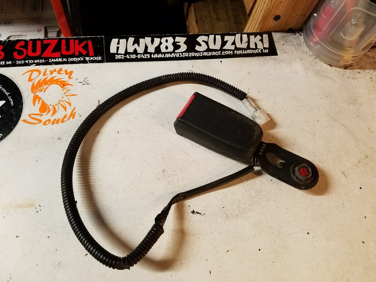 Seat belt buckle 96-98 DRIVER