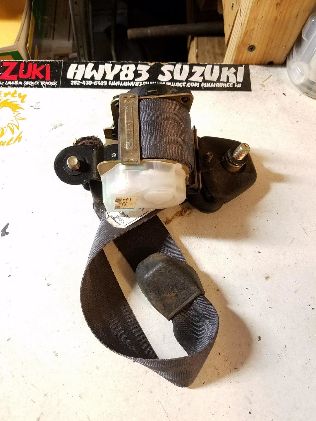 Seat belt DRIVER REAR 96-98