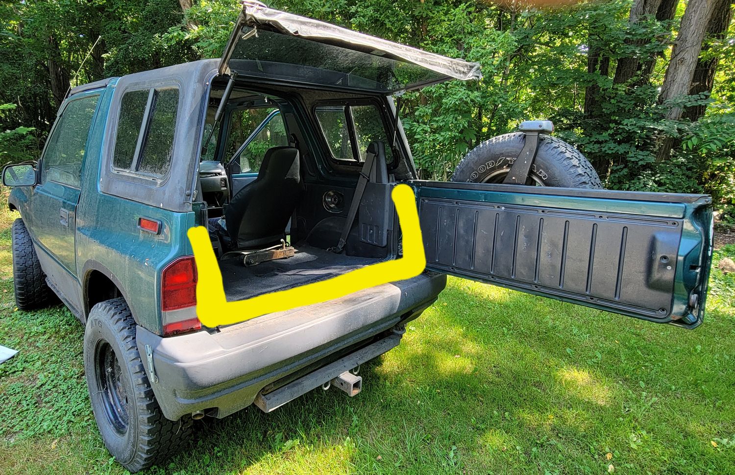 NEW Tail Gate Gasket (behind gate)