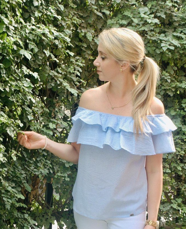 Blusa estilo rumbera celeste talla S