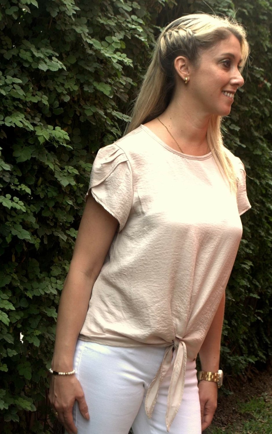 Blusa satín nude con nudo