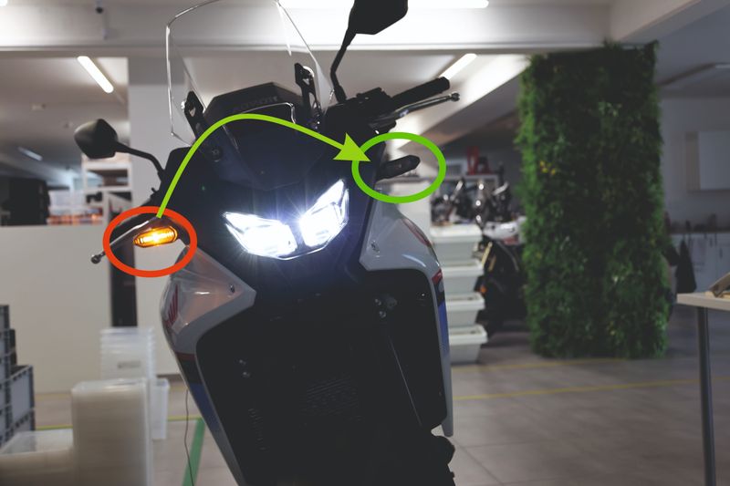 Honda Turn Indicator Switchoff Module (2 pcs set)