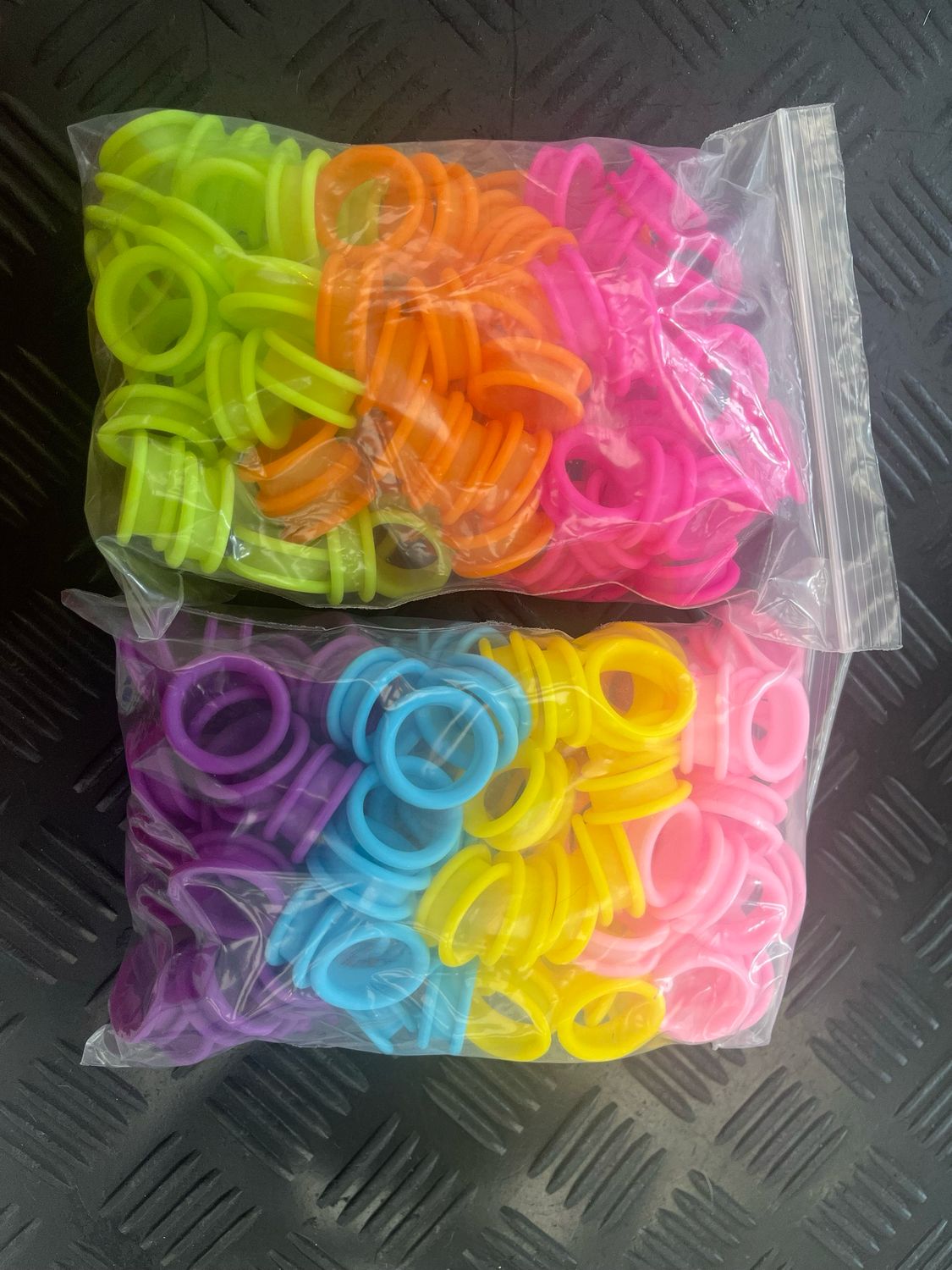 Scherenaugen, Gummi, Farben sortiert